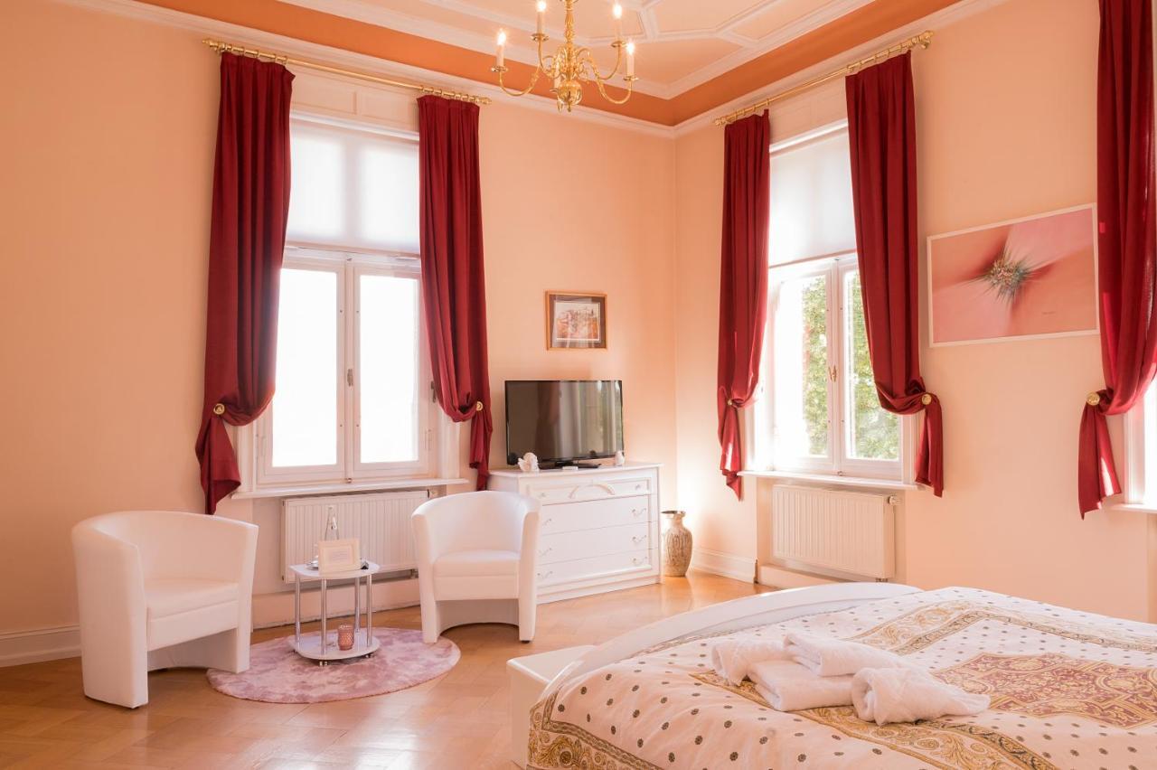 Schlosshotel Zum Markgrafen 크베들린부르크 외부 사진