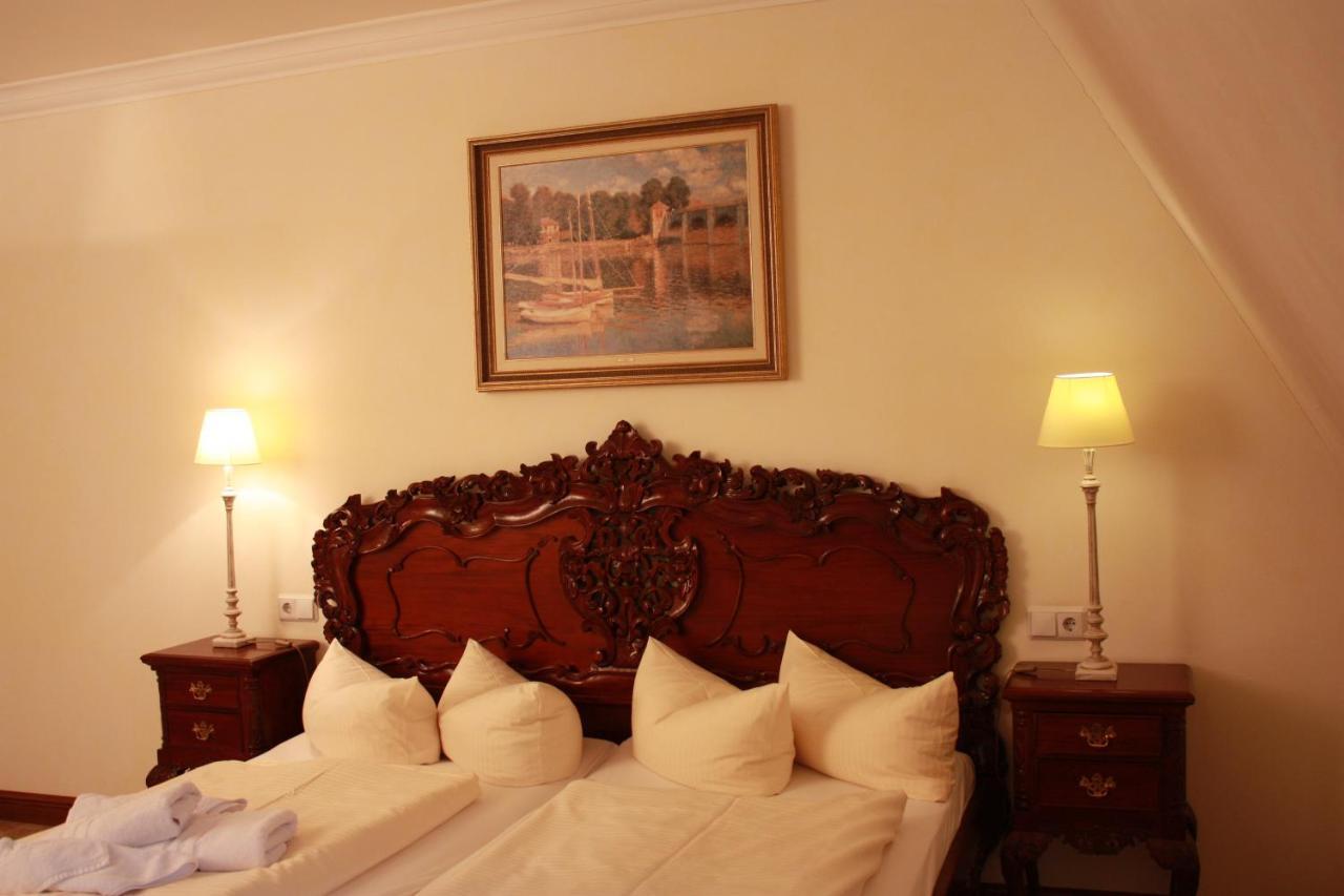 Schlosshotel Zum Markgrafen 크베들린부르크 외부 사진